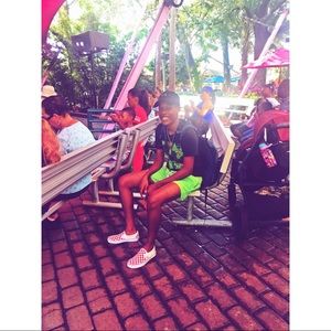 Meet your Posher, Victoria